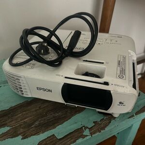 Epson White Multimedia Projector